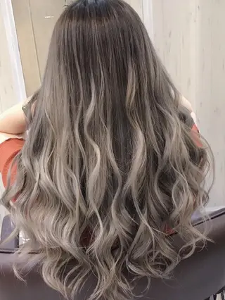 ロング カラー ヘアアレンジ Device ディバイスのヘアスタイル