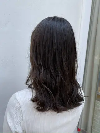 セミロング 艶ブラウン/赤み消し /盛れる顔周りのヘアスタイル