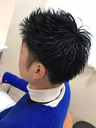 ショート GRANLUSSO 岡山駅前 ビックカメラ5階所属・岡本 智次のヘアスタイル