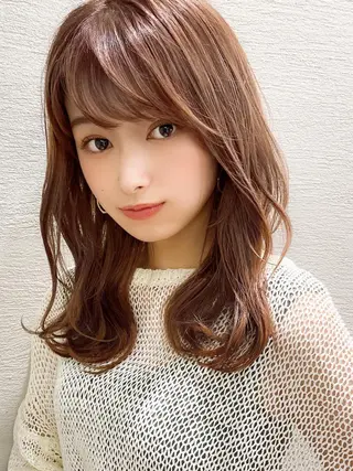 セミロング Beige＋Rr salon EBISU所属・艶感透明感カラー 🫧たけ🫧のヘアスタイル