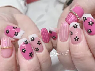 ネイル 芦辺 香奈のネイルデザイン