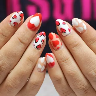 ミディアム ネイル Baku Nailsのネイルデザイン