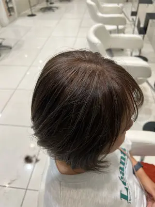 ショート ☃️顔周りレイヤー グレージュSHUTOのヘアスタイル