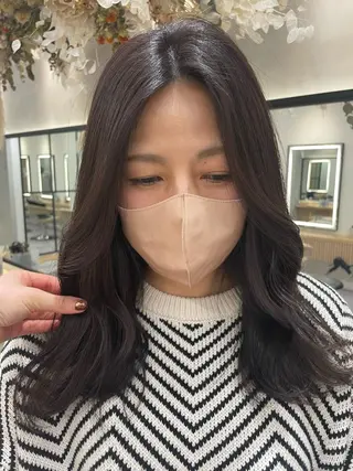 セミロング カラー ヘアアレンジ レイヤー縮毛矯正 ささきすずね💗のヘアスタイル