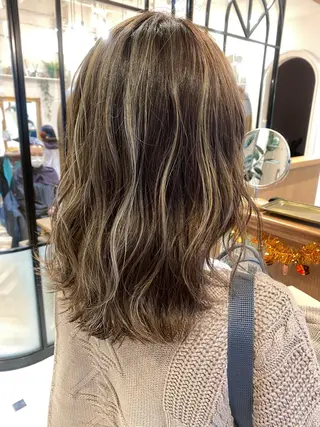 ミディアム カラー 韓国ヘア♡おくれ毛♡ ボブ♡sayakaのヘアスタイル