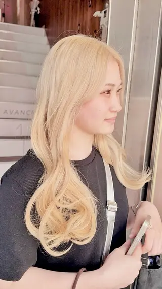 ロング カラー 関 彩花のヘアスタイル