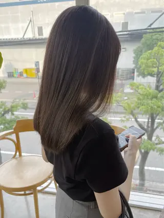 カラー 津田 七美希のヘアスタイル