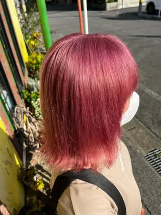 ミディアム カラー 美容室スージーズ所属・大坪 拓斗のヘアスタイル