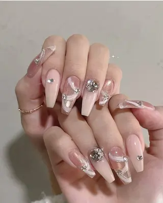 ネイル Lyna 池袋のネイルデザイン