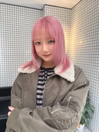 ミディアム カラー ハイトーン/ 縮毛矯正のヘアスタイル