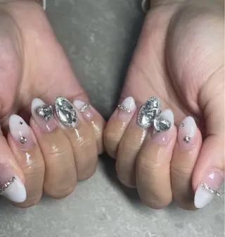 ネイル LAVISH nanamiのネイルデザイン