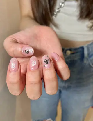ネイル ЯH.nail JURIのネイルデザイン
