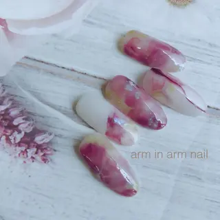 ネイル arm in arm ︎✿Yamamotoのマツエク・マツパデザイン