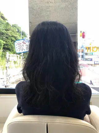 ロング パーマ 根岸 真奈美のヘアスタイル