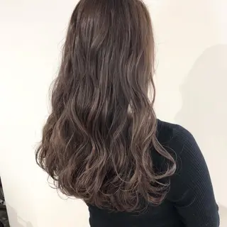 セミロング タカハシ ユウキのヘアスタイル