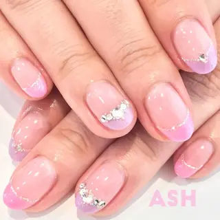 ネイル 🩵NORIKO 上品ネイルが得意🩵のネイルデザイン