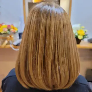 ミディアム BLUE MOON 辻岡健太のヘアスタイル