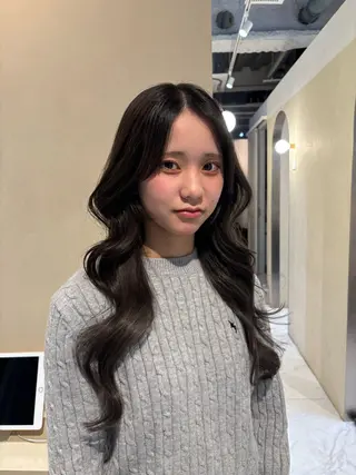 ロング 似合わせレイヤー🪽 グレージュ🪽のあのヘアスタイル