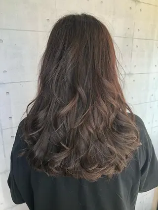 ロング カラー 金沢 広美のヘアスタイル