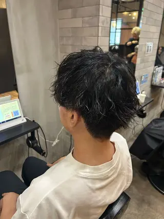 メンズ lafith hair Glanz 桂所属・かじももな｜縮毛矯正 ｜透明感カラーのヘアスタイル