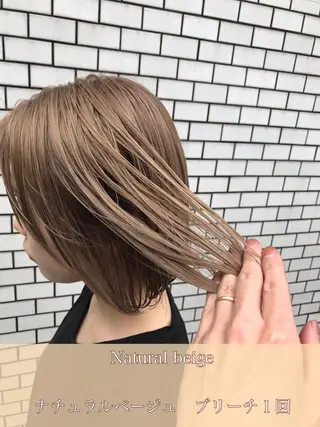 ミディアム 河合 真理子のヘアスタイル