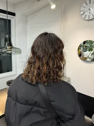 ミディアム INORI /フェイスレイヤーのヘアスタイル