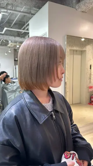 ショート カラー 店長　MANAMI ／ブリーチ／骨格ボブのヘアスタイル