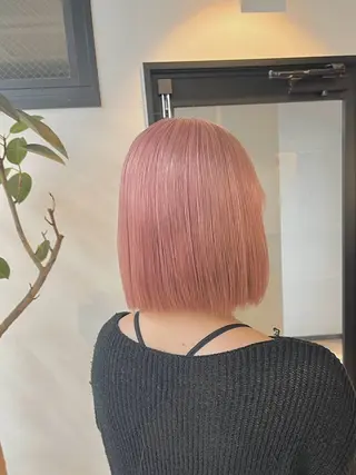 ショート カラー ハイトーンカラ ー/小川のヘアスタイル