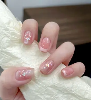 ミディアム ビューティーフル Aのネイルデザイン