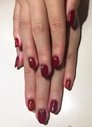 ネイル ネイルリボン 受付スタッフのネイルデザイン