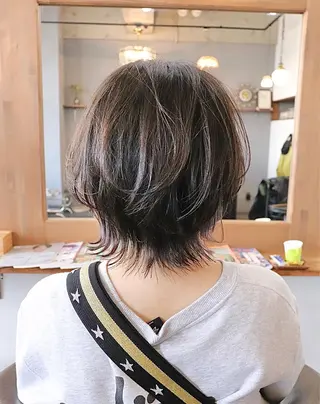 ミディアム カラー vere所属・vere vereのヘアスタイル