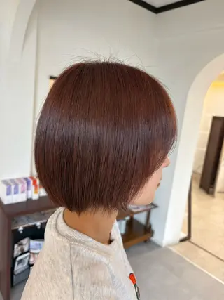 ショート カラー 黒川 綾音のヘアスタイル