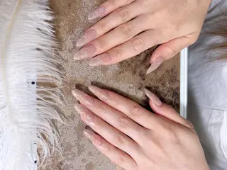 ネイル ネイルサロンAiri 長さ出し·シンプルのネイルデザイン