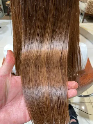 セミロング 新宿メンズパーマ メンズバレイヤージュのヘアスタイル