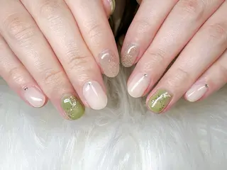 ネイル ECLAT エクラ所属・寺山 千鶴のネイルデザイン