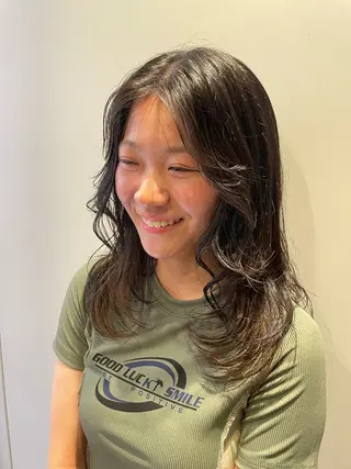 セミロング Toiro 横浜所属・🎀レイヤー/パーマ カラー/ai🎀のヘアスタイル