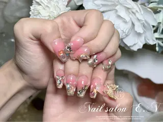 ネイル E.N🦋 長さ出し/持ち込みのネイルデザイン