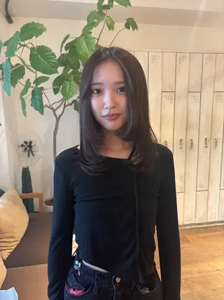 ミディアム ボブ/レイヤー/ 梅田/天野川奈緒のヘアスタイル