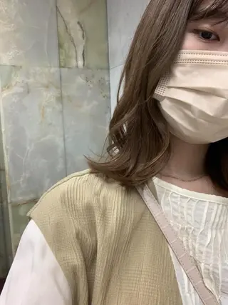 セミロング カラー 佐藤 永夏のヘアスタイル