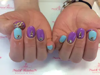 ネイル ネイルリボン 受付スタッフのネイルデザイン