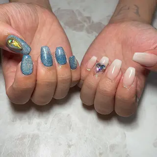 ミディアム 知花 梨花のネイルデザイン