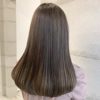 ロング カラー 透明感/オリーブ/ グレージュ/YUKAのヘアスタイル