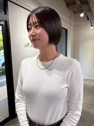 ショート ofF élua所属・🌵ボブ/切りっぱな し/ショート藤長芽生のヘアスタイル