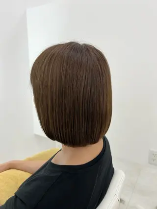 ショート カラー 吉田 悠乃のヘアスタイル