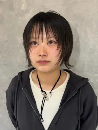 ショート Noa/レイヤー カット💖ハイトーンのヘアスタイル