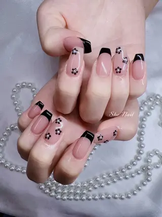 ネイル She   Nail所属・ISA_ BELLAのネイルデザイン