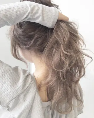 ロング カラー siesta by amble luxeのヘアスタイル