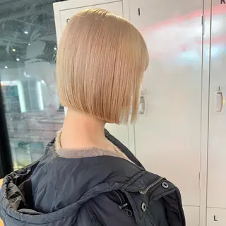 ショート カラー ヘアアレンジ 🧨ブリーチー×ボブ レイヤー💎じゅえるのヘアスタイル