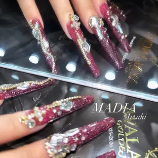 ネイル Nailsalon MADIA所属・石塚 みずきのネイルデザイン