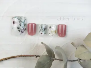 ネイル atelier la vita所属・lavita. mimuraのネイルデザイン